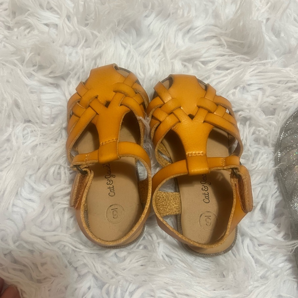 Kids Multi-Color Shoe Set - Picture 6 of 14